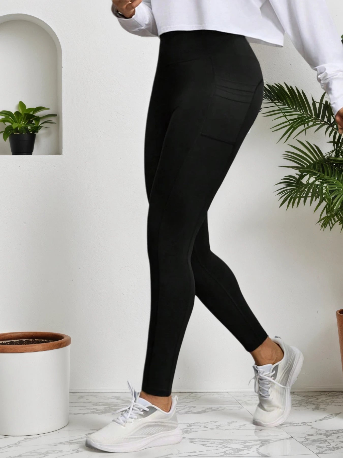 High-Waisted Seamless Yoga Leggings with Butt-Lifting & Side Pockets – Workout Tights for Women